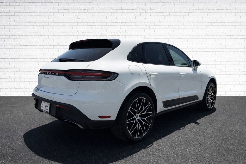 Used 2023 Porsche Macan AWD/4WD image 4