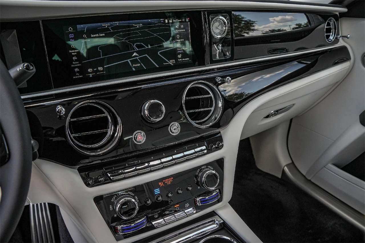 New 2025 Rolls-Royce Ghost image 26