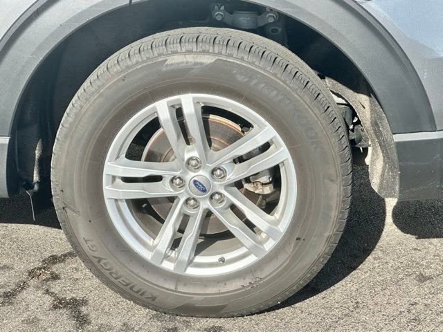 Used 2023 Ford Explorer XLT image 9