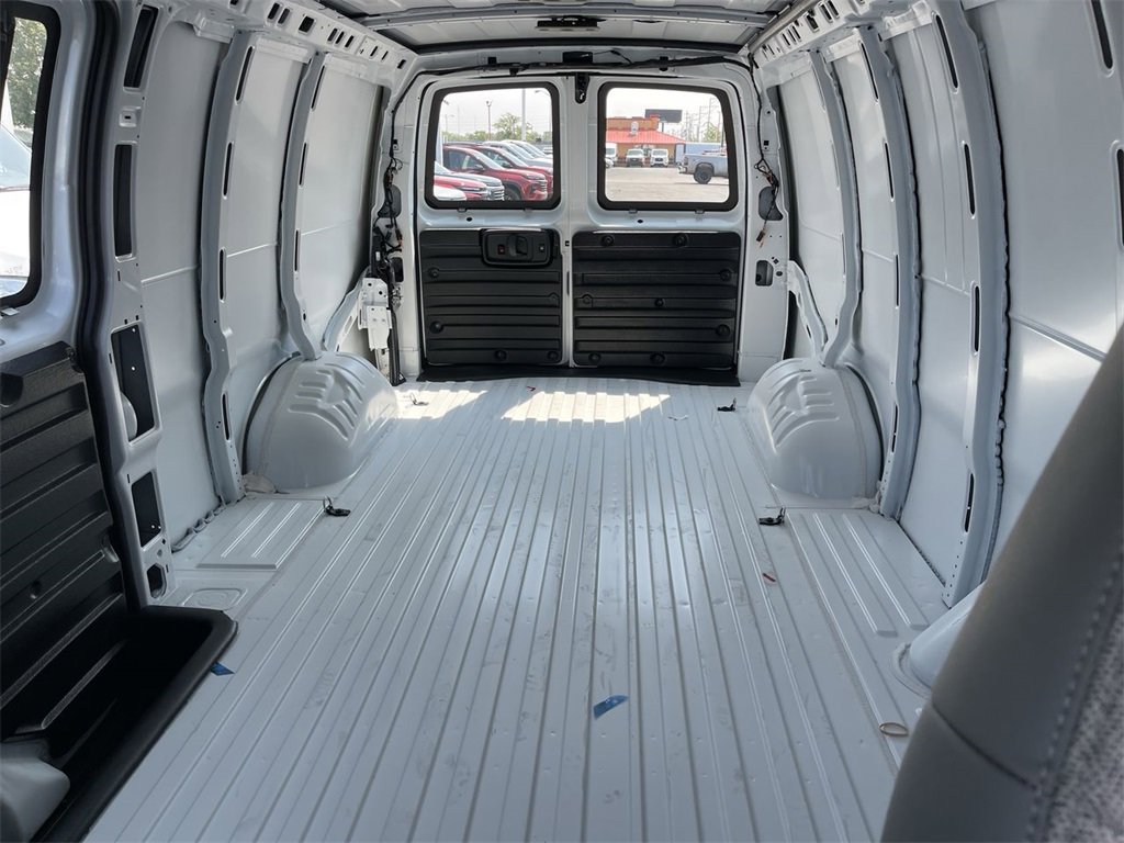 New 2025 Chevrolet Express 3500 Extended w/ Driver Convenience Package image 16