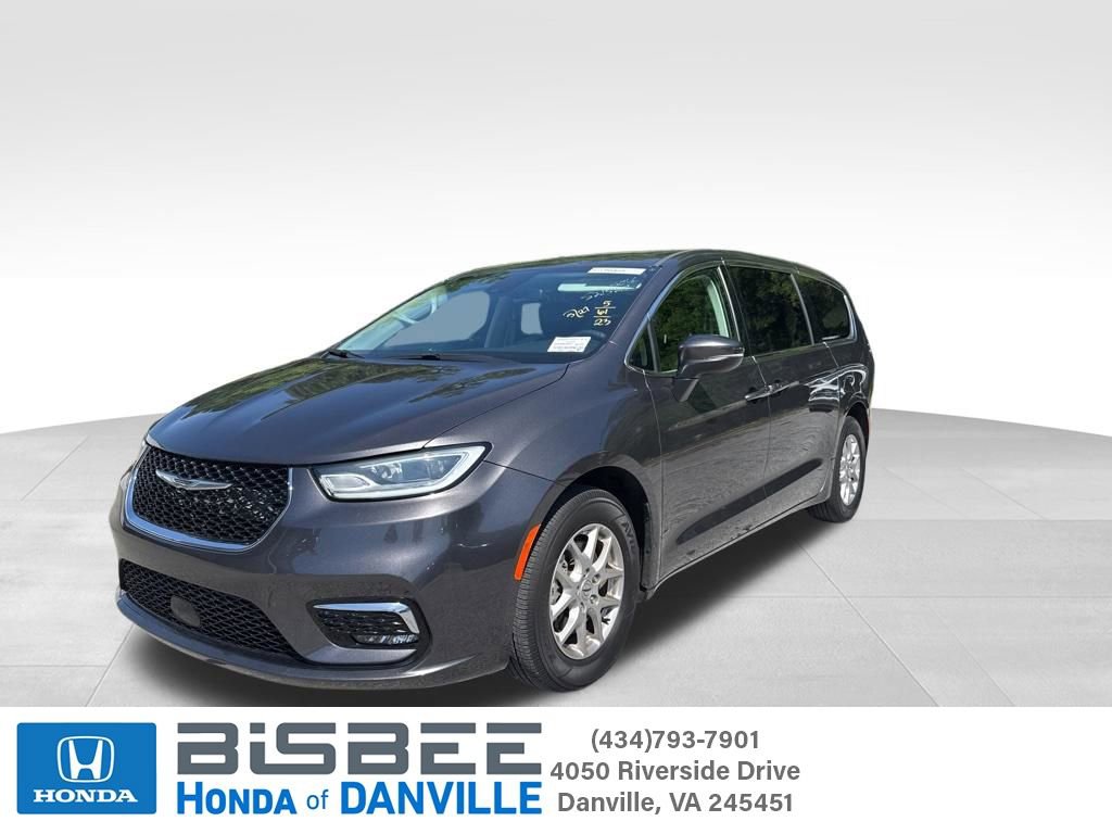 Used 2023 Chrysler Pacifica Touring-L