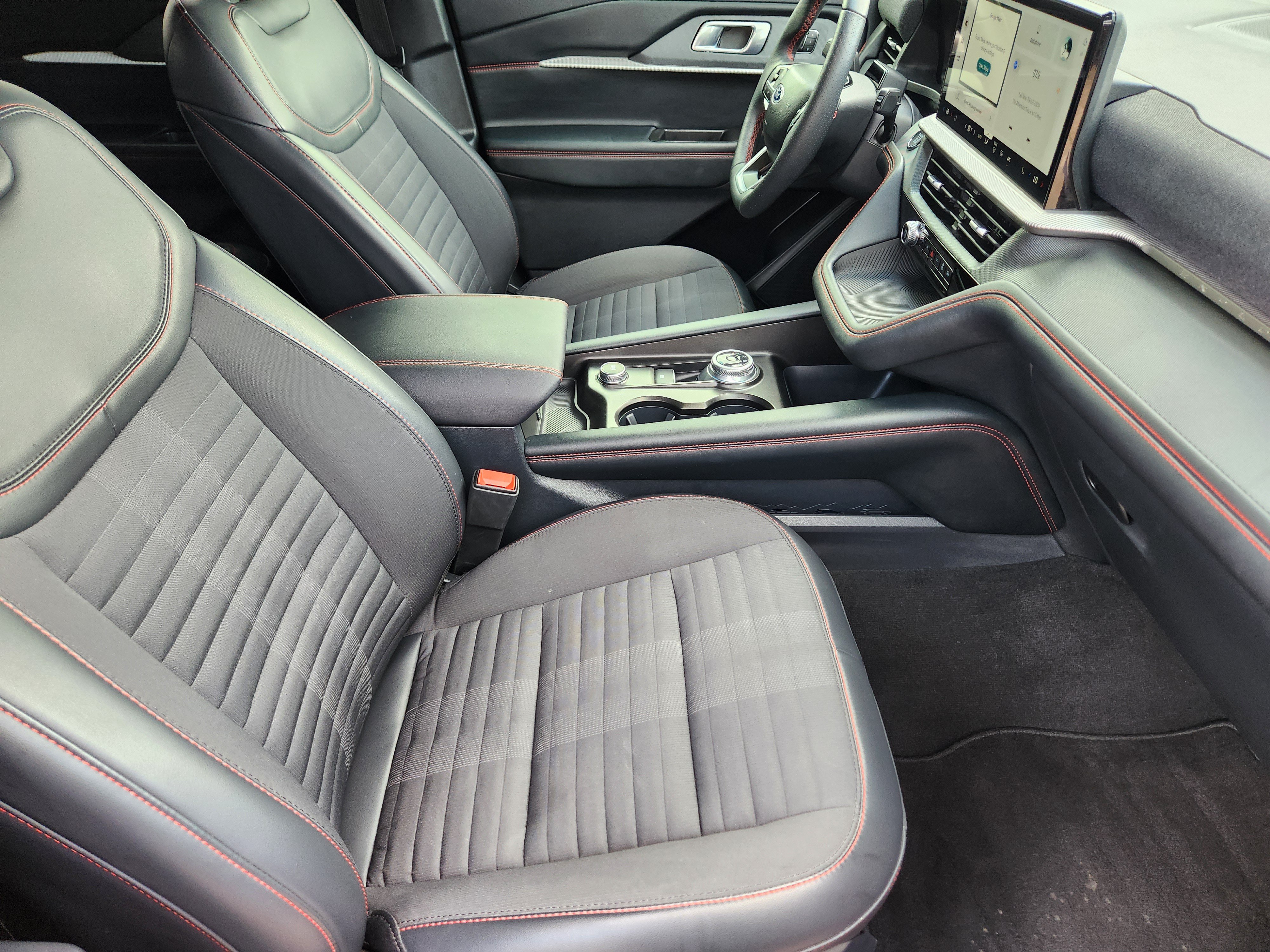 Used 2026 Ford Explorer ST-Line w/ ST-Line Street Pack RWD image 10
