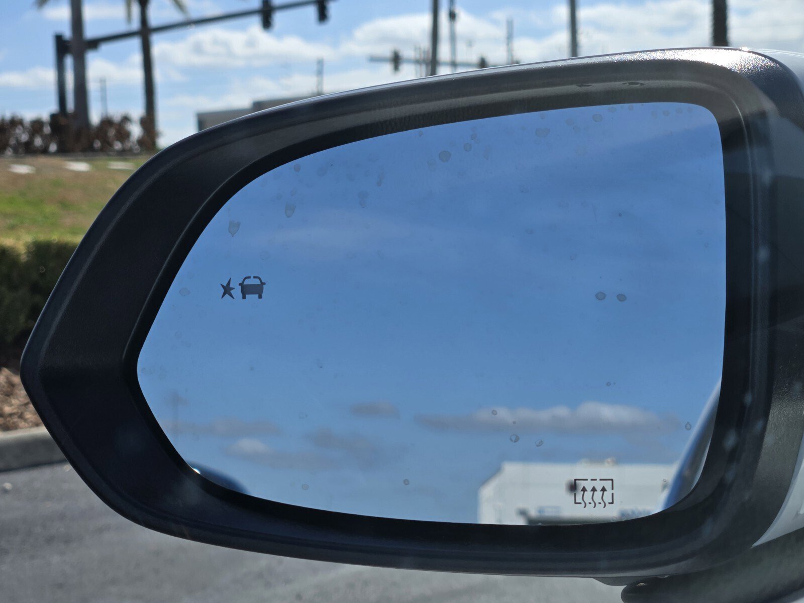 New 2026 Chevrolet Equinox EV LT image 12