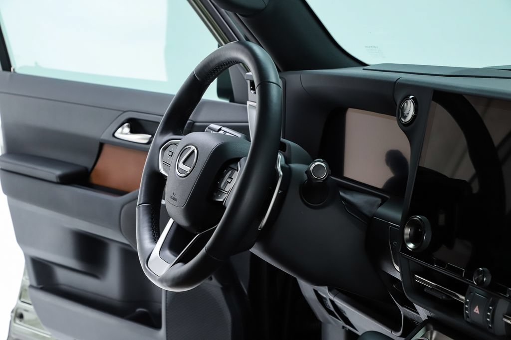 Used 2024 Lexus GX 550 w/ Accessory Package (Z1) AWD/4WD image 75