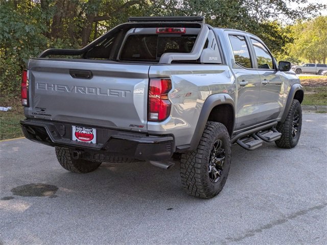 New 2025 Chevrolet Colorado ZR2 w/ Midnight Edition image 3