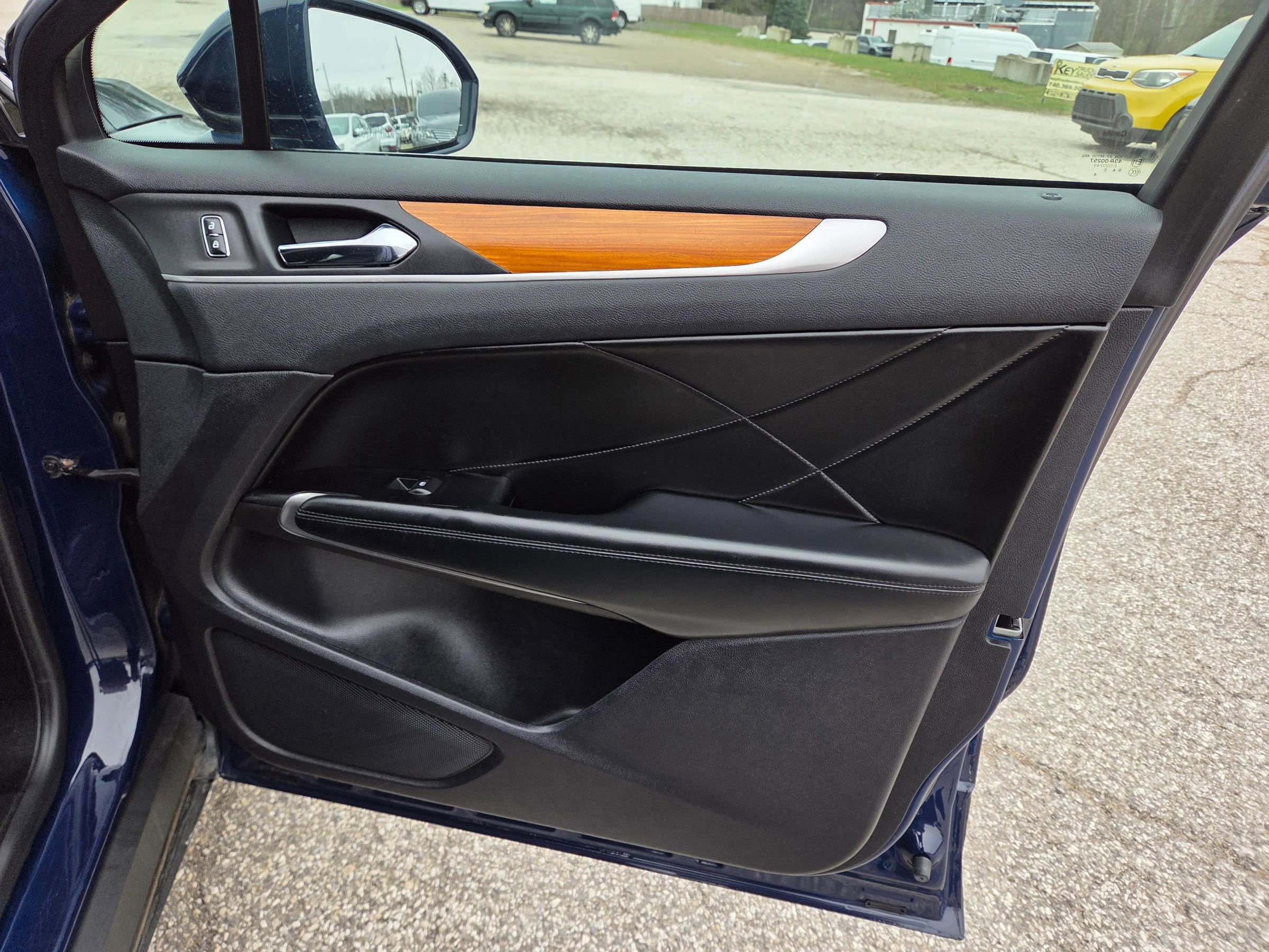 Used 2019 Lincoln MKC Reserve w/ MKC Climate Package image 25