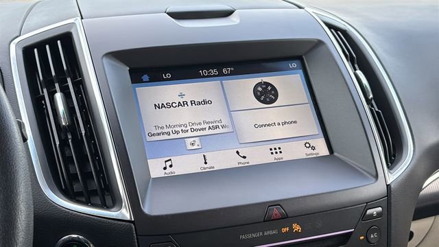 Used 2019 Ford Edge Titanium w/ Cold Weather Package AWD/4WD image 14
