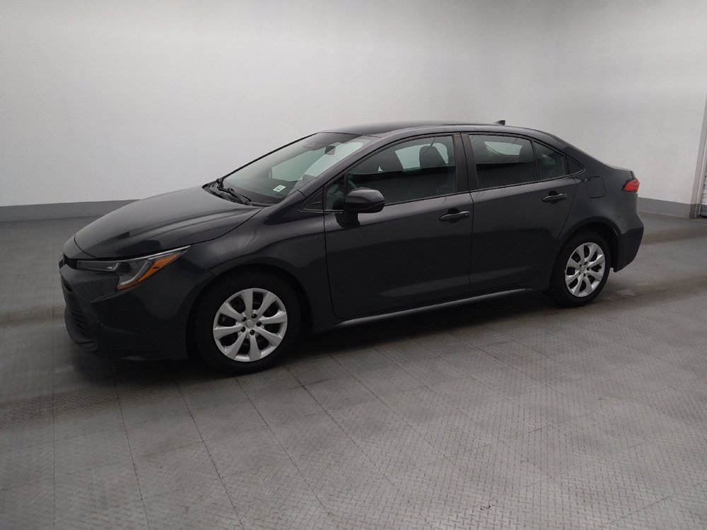 Used 2024 Toyota Corolla LE FWD image 2