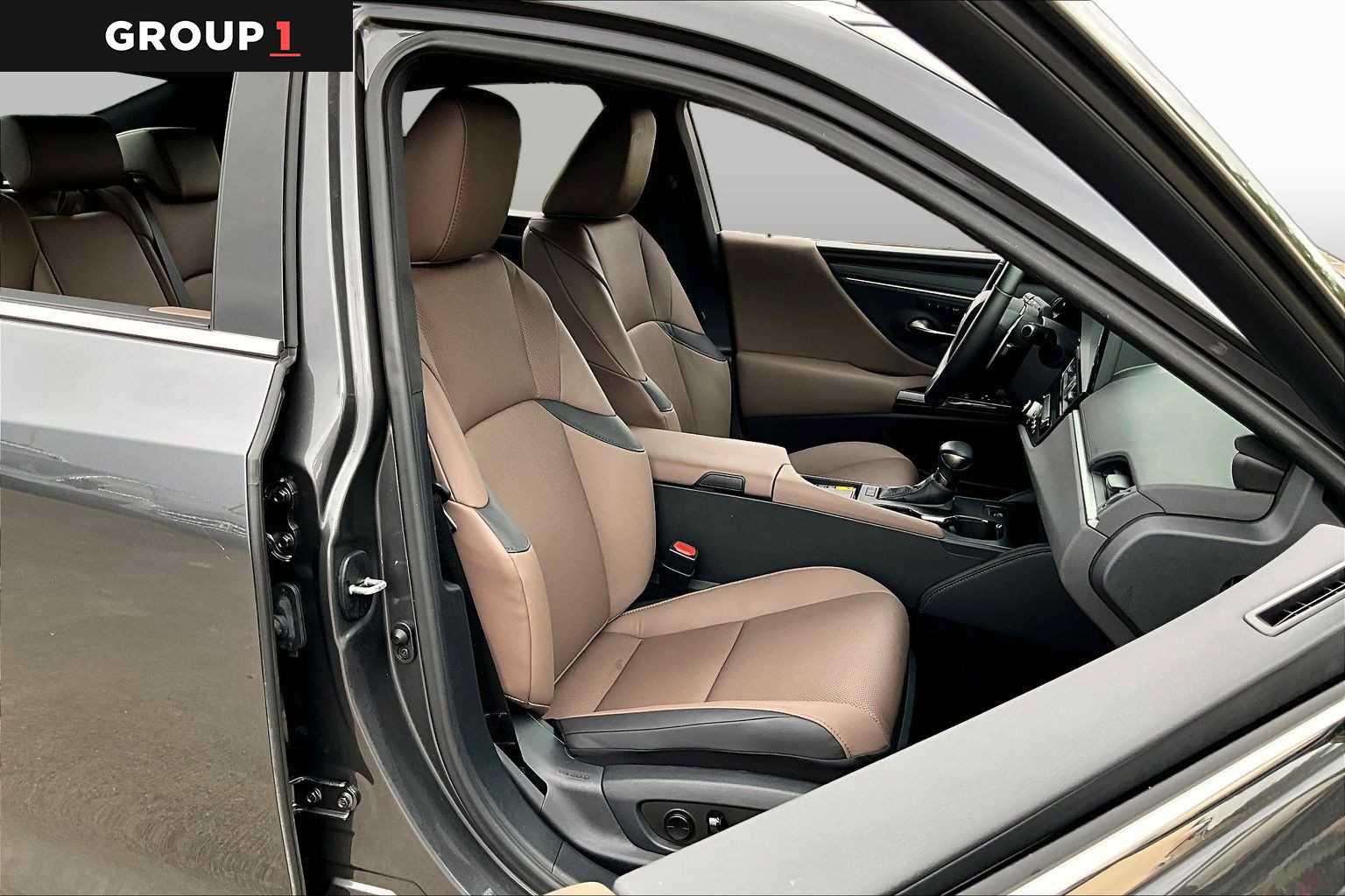 Used 2024 Lexus ES 350 w/ Premium Package FWD image 8