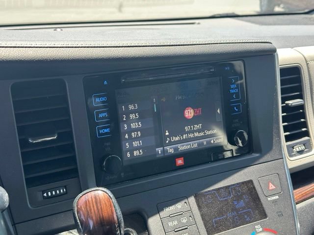 Used 2015 Toyota Sienna Limited AWD/4WD image 22