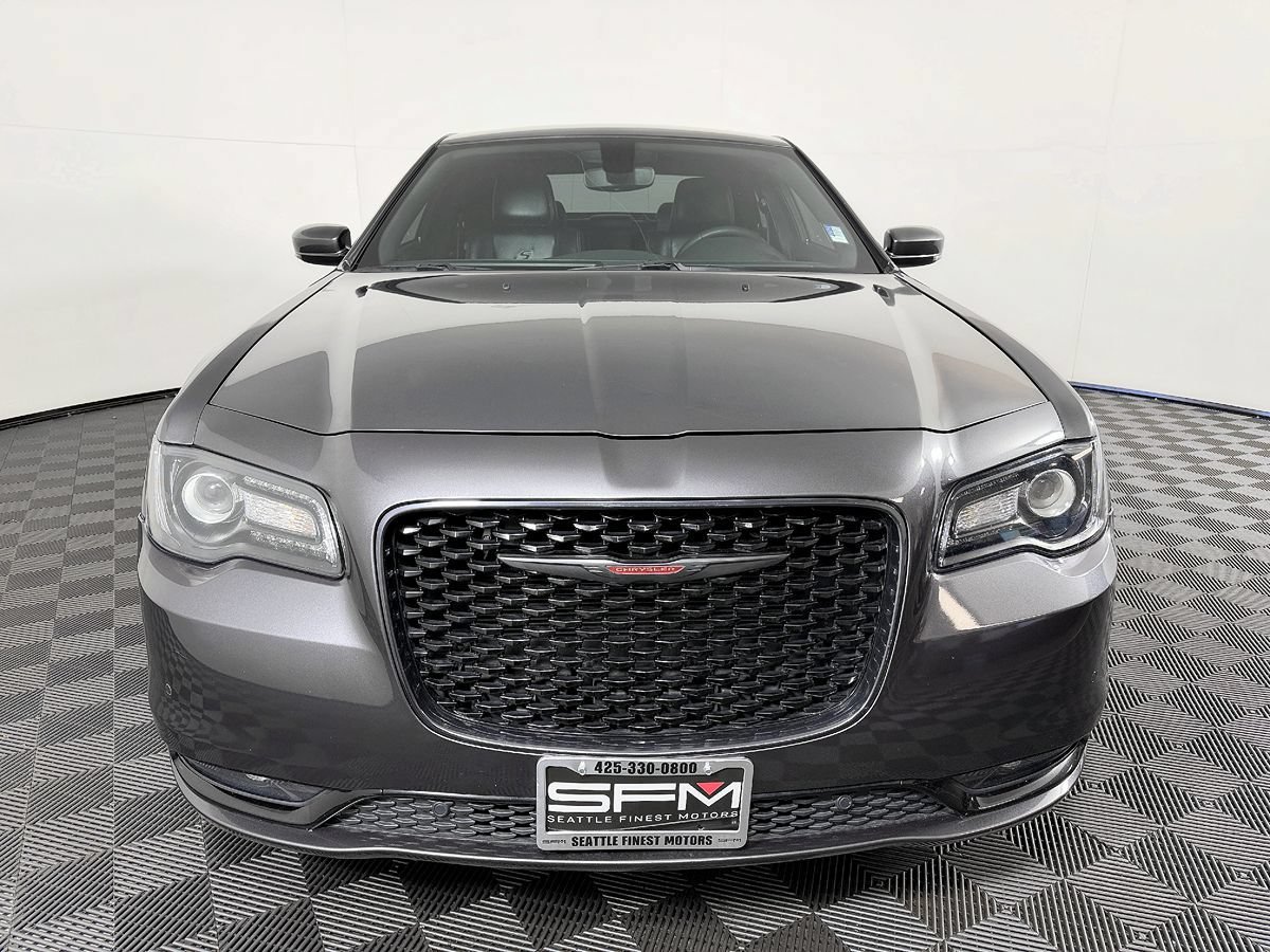 Used 2023 Chrysler 300 S RWD image 4