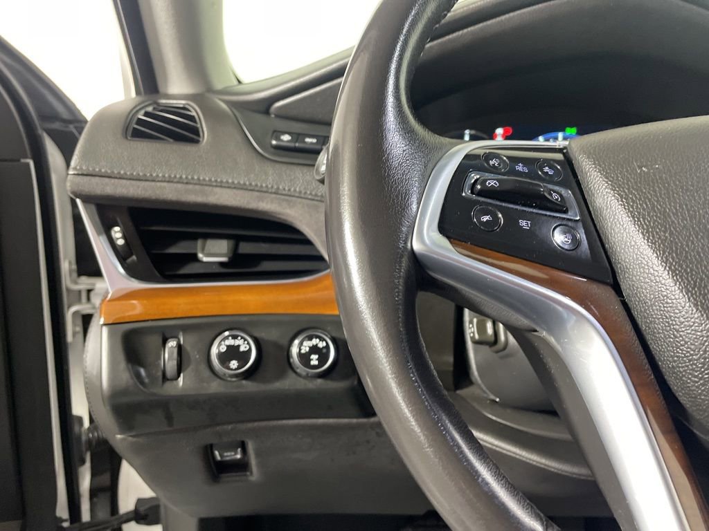 Used 2019 Cadillac Escalade Premium Luxury AWD/4WD image 13