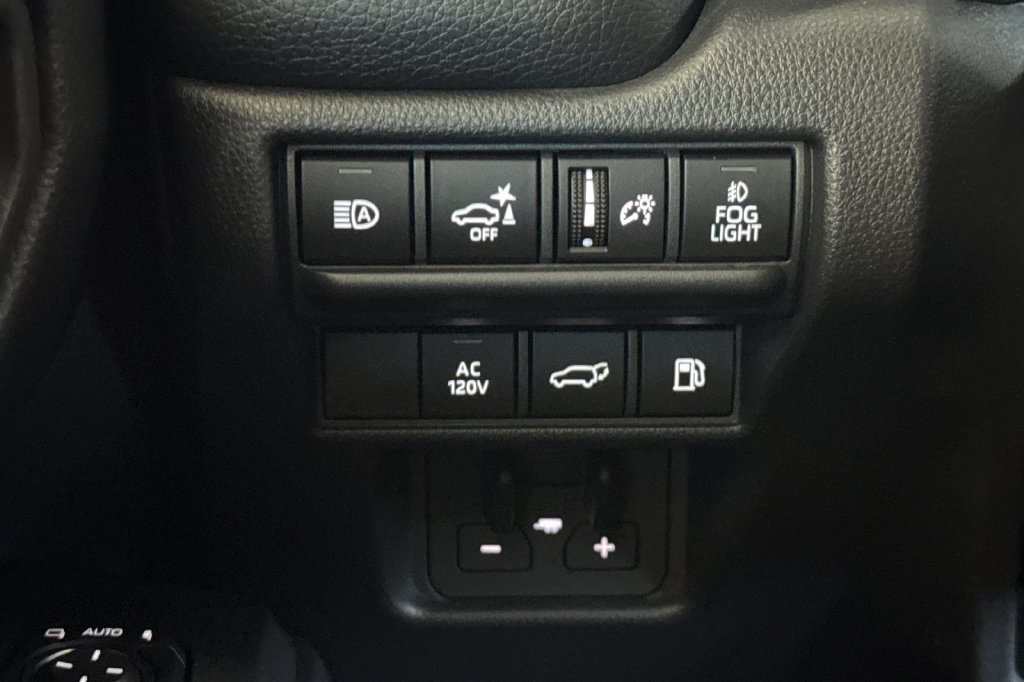 Used 2025 Toyota Land Cruiser AWD/4WD image 31
