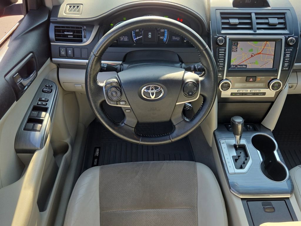 Used 2012 Toyota Camry XLE w/ Leather Pkg FWD image 14