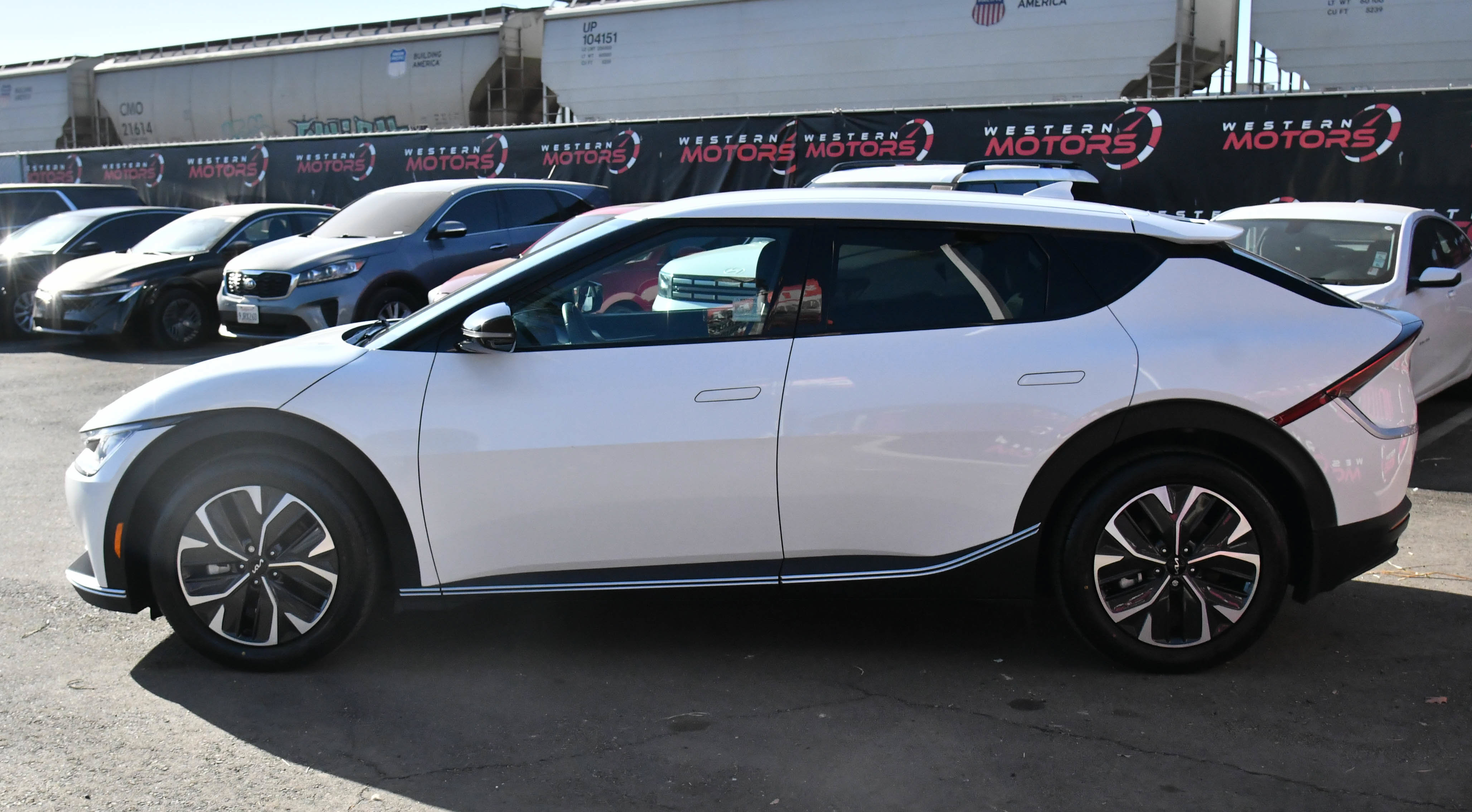 Used 2024 Kia EV6 Light RWD image 4