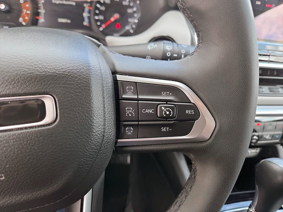 Used 2025 Jeep Compass Limited AWD/4WD image 15
