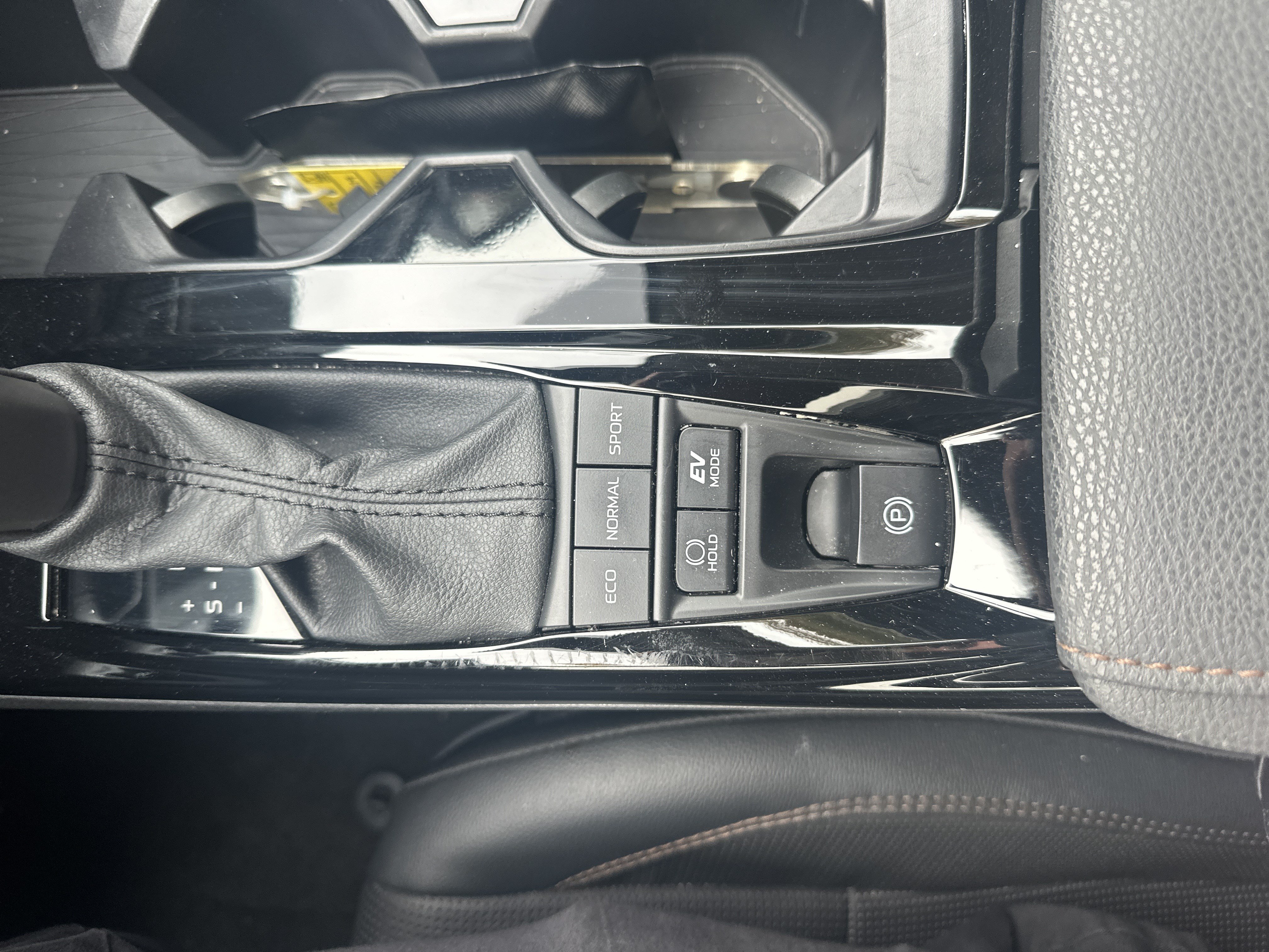 Used 2026 Toyota Camry XLE FWD image 25