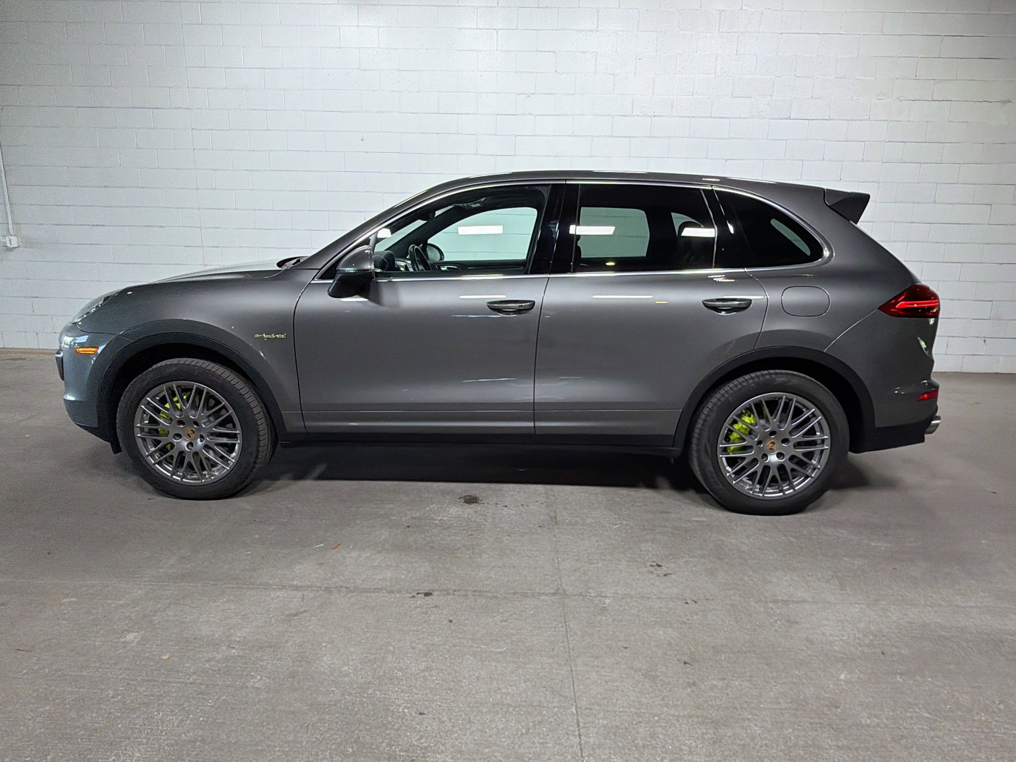 Certified 2016 Porsche Cayenne S AWD/4WD image 2