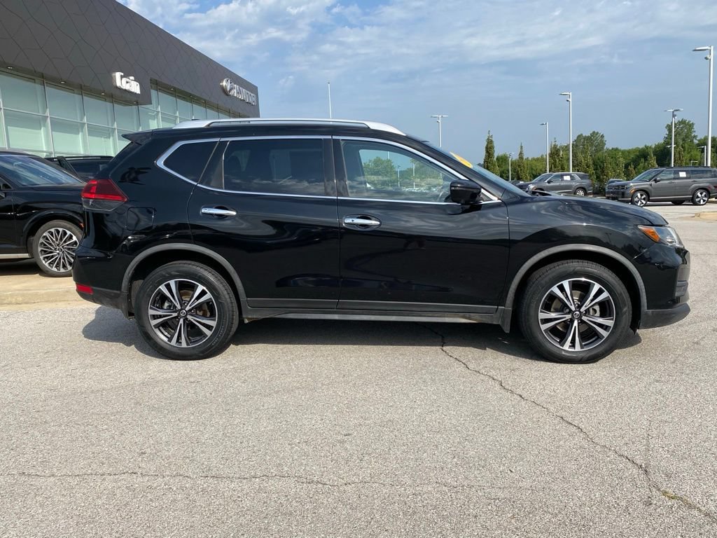 Used 2020 Nissan Rogue SV w/ Premium Package FWD image 9