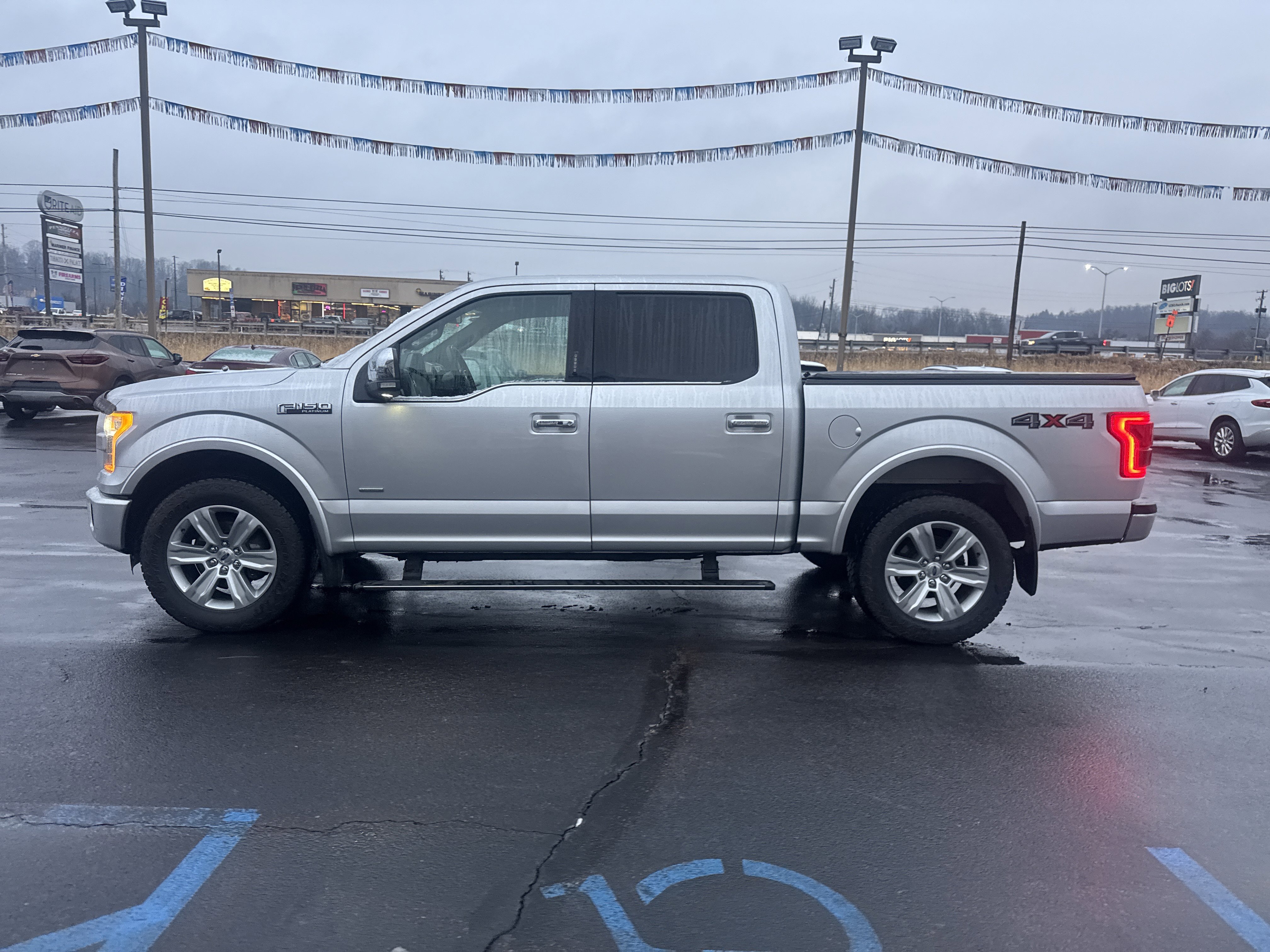 Used 2016 Ford F150 Platinum w/ Trailer Tow Package image 7
