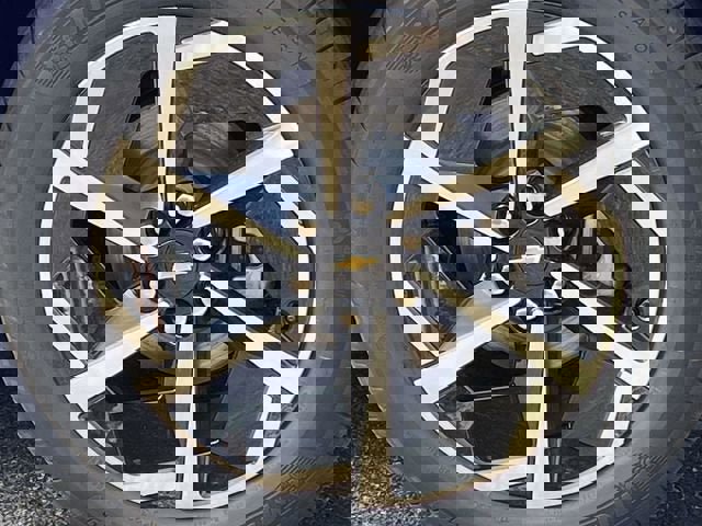 New 2025 Chevrolet Equinox EV LT image 11