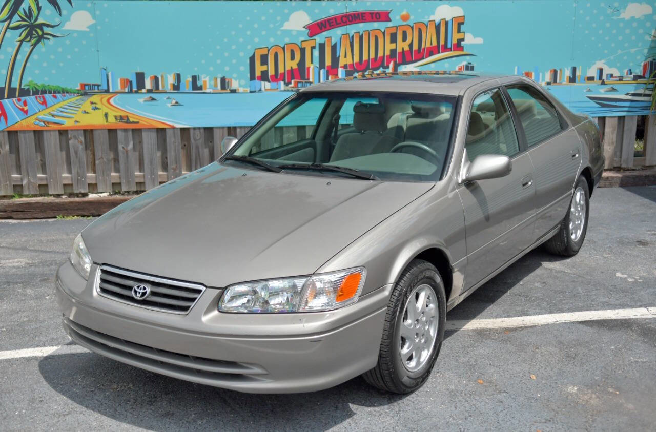 Used 2001 Toyota Camry XLE