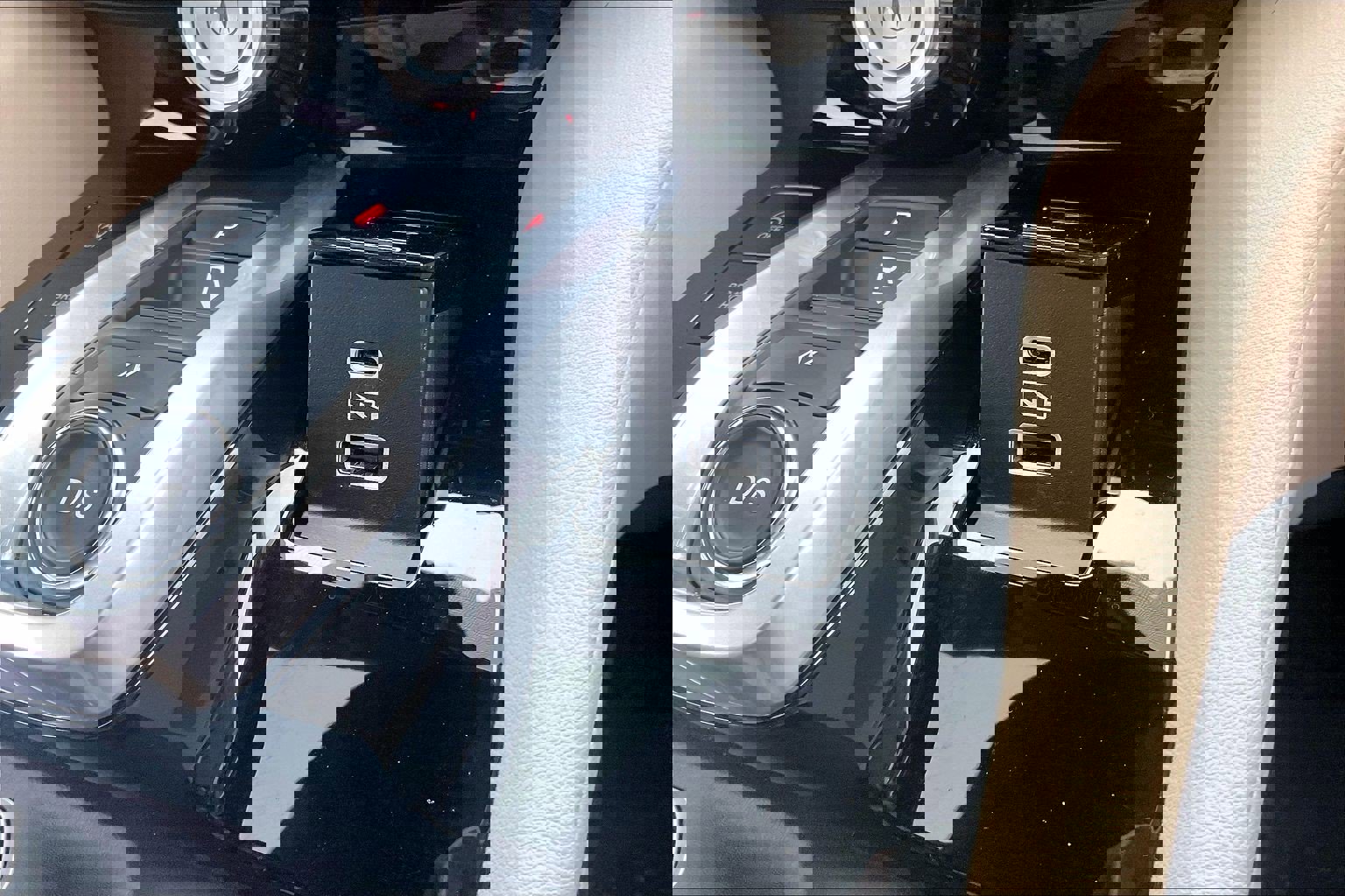 Used 2023 Acura MDX SH-AWD w/ Technology Package image 40