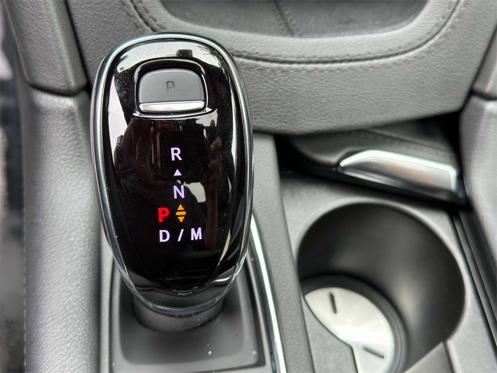 Certified 2025 Cadillac XT6 Premium Luxury w/ Platinum Package image 27