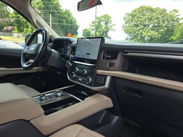 Used 2022 Ford Expedition Limited AWD/4WD image 24