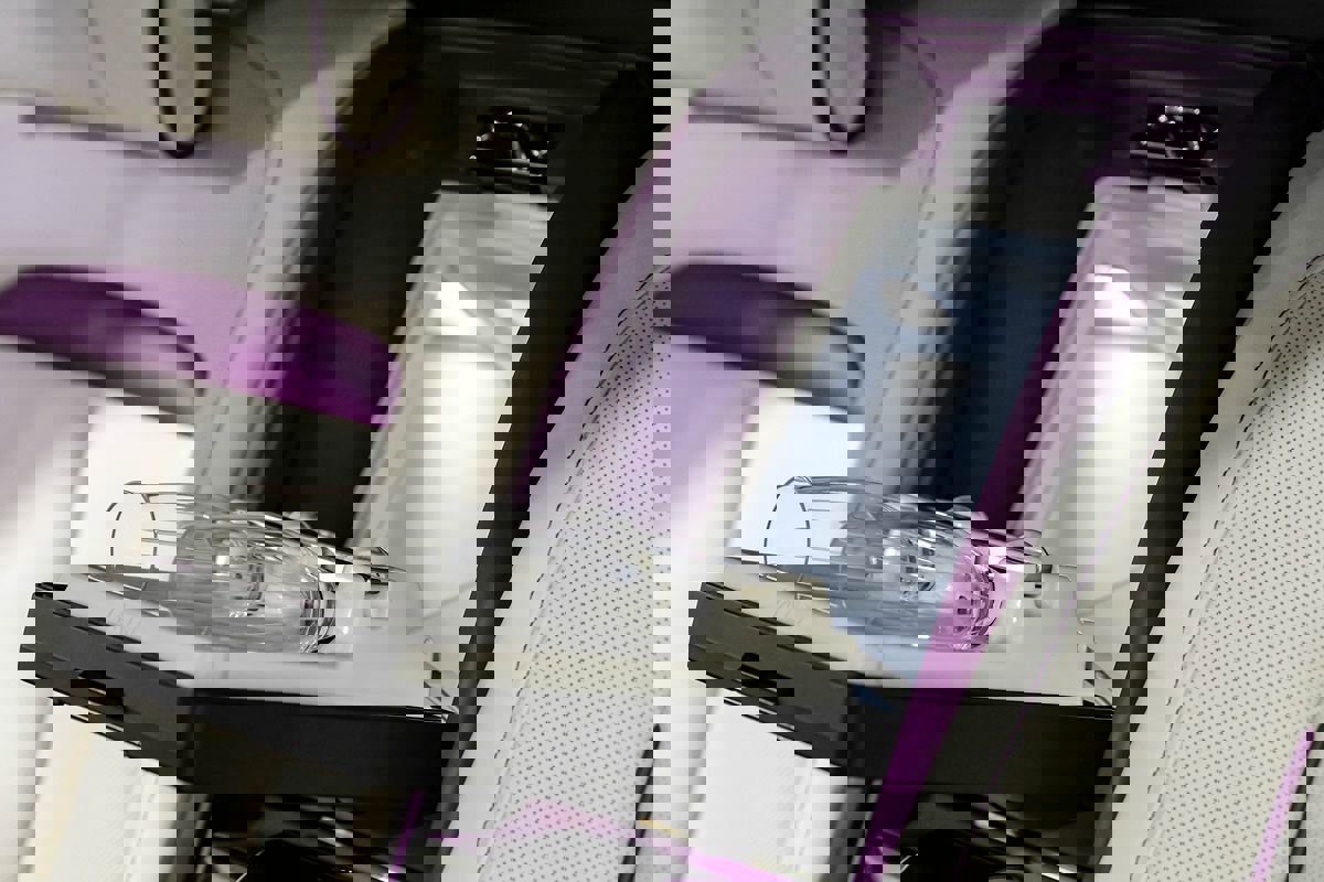 Used 2023 Rolls-Royce Cullinan Black Badge w/ Dark Exterior Package image 37