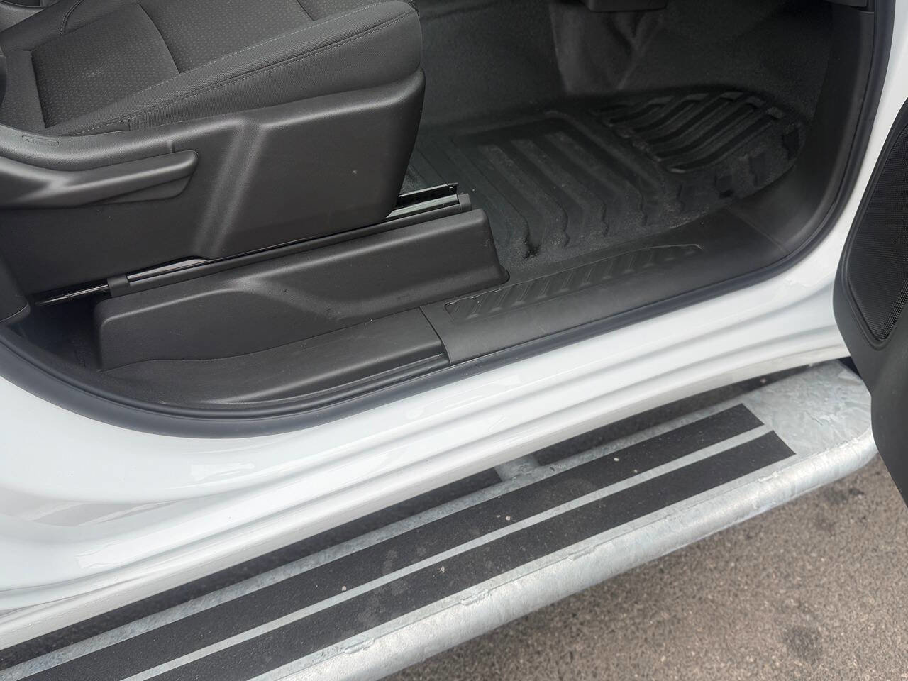 Used 2025 Chevrolet Silverado 1500 W/T RWD image 84
