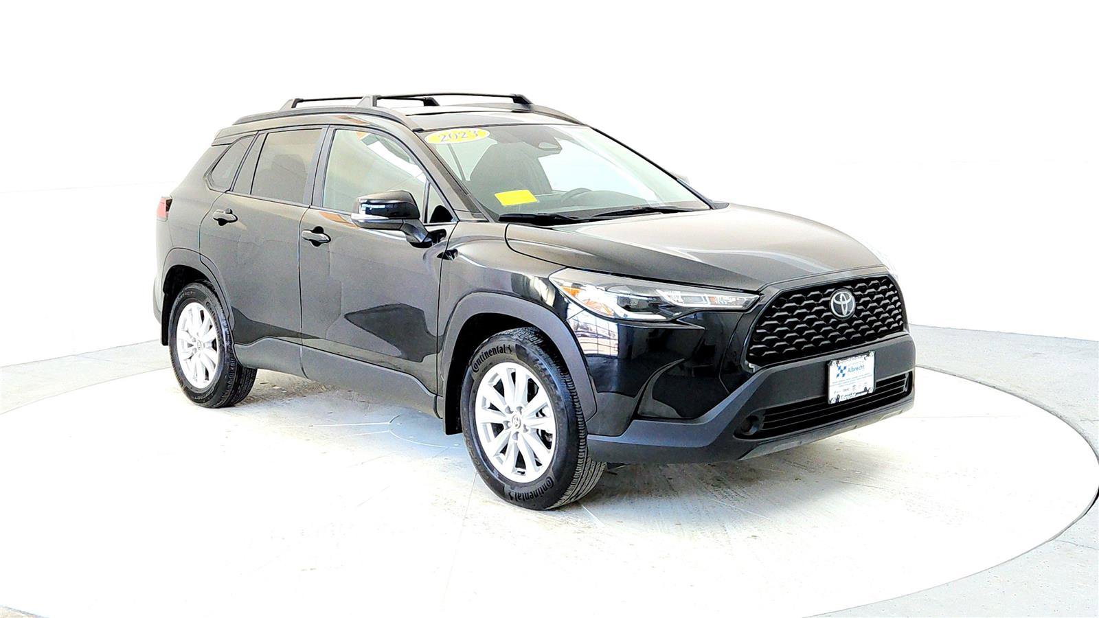 Used 2023 Toyota Corolla Cross LE w/ Moonroof Package image 7