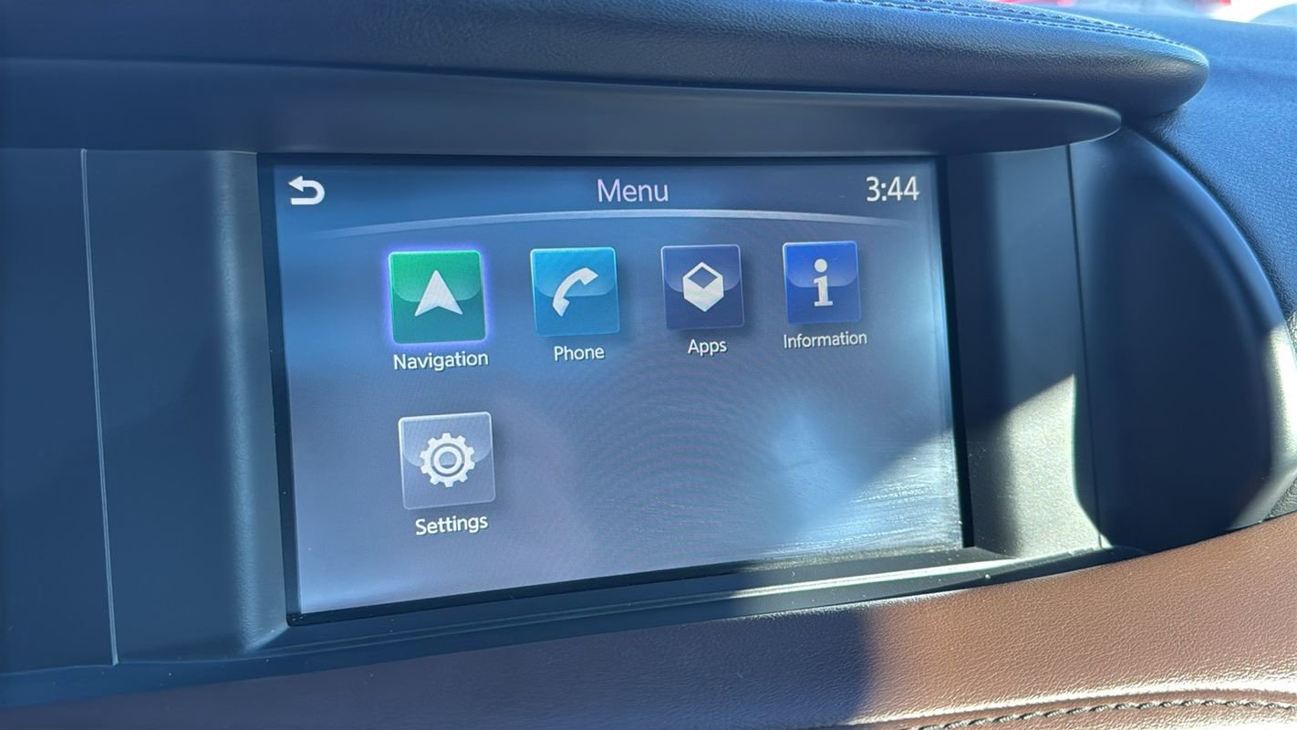 Used 2018 INFINITI QX30 Premium w/ Technology Package image 30