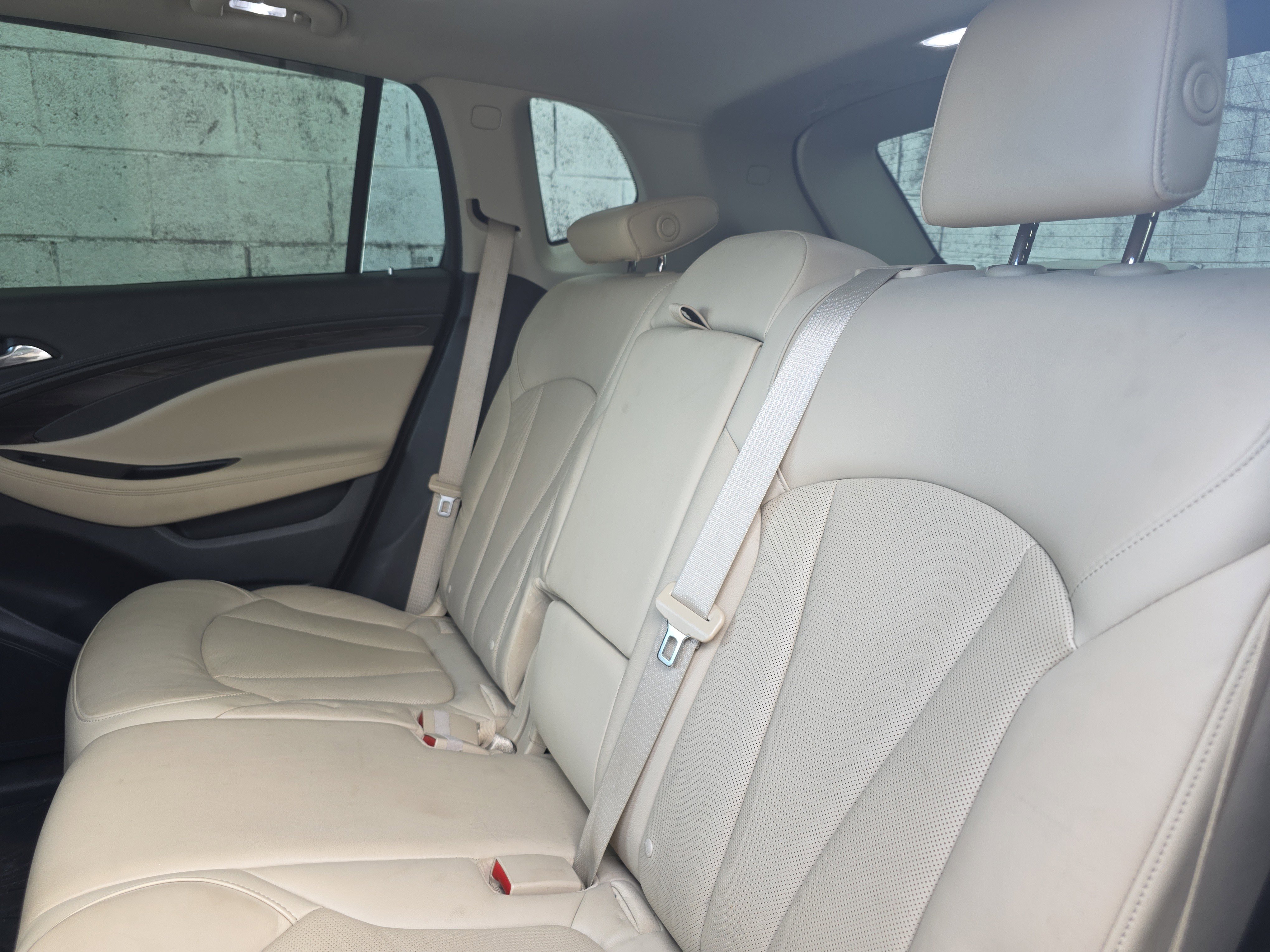 Used 2020 Buick Envision Essence w/ LPO, Interior Luxury Package image 9