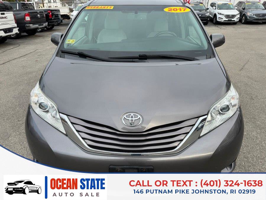 Used 2017 Toyota Sienna LE FWD image 8