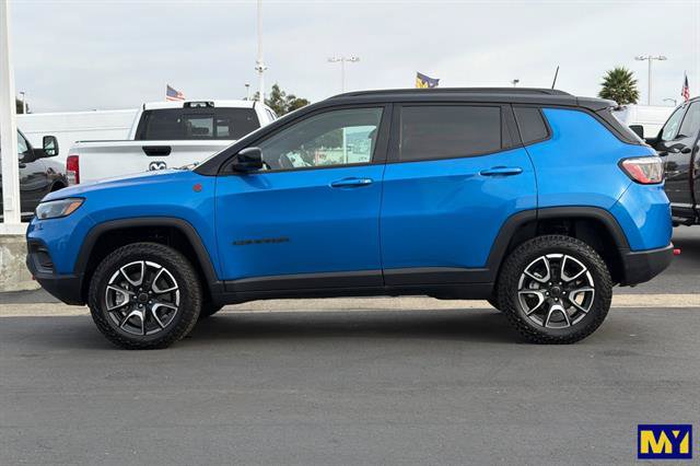 Used 2026 Jeep Compass Trailhawk w/ Sun, Sound & Navigation Group AWD/4WD image 7
