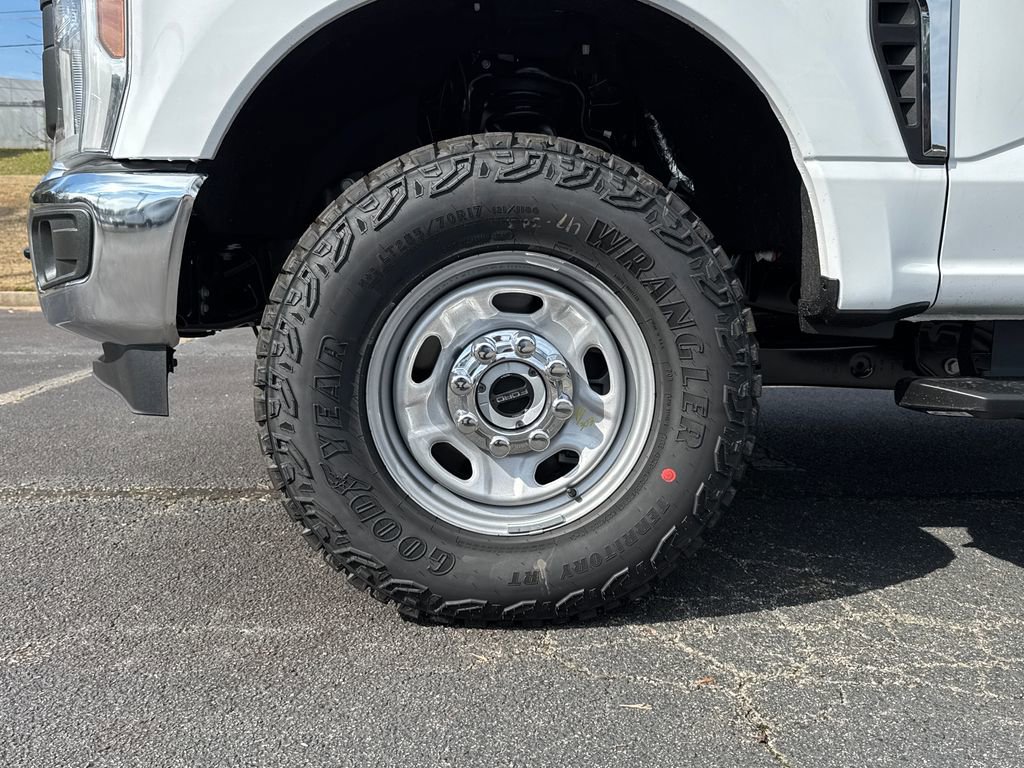 New 2026 Ford F250 XL w/ XL Off-Road Package image 16