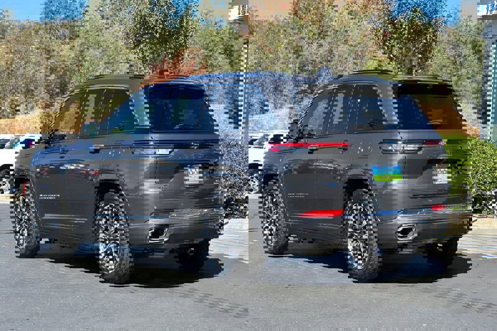 Used 2022 Jeep Grand Cherokee Overland w/ Advanced Protech Group III image 6