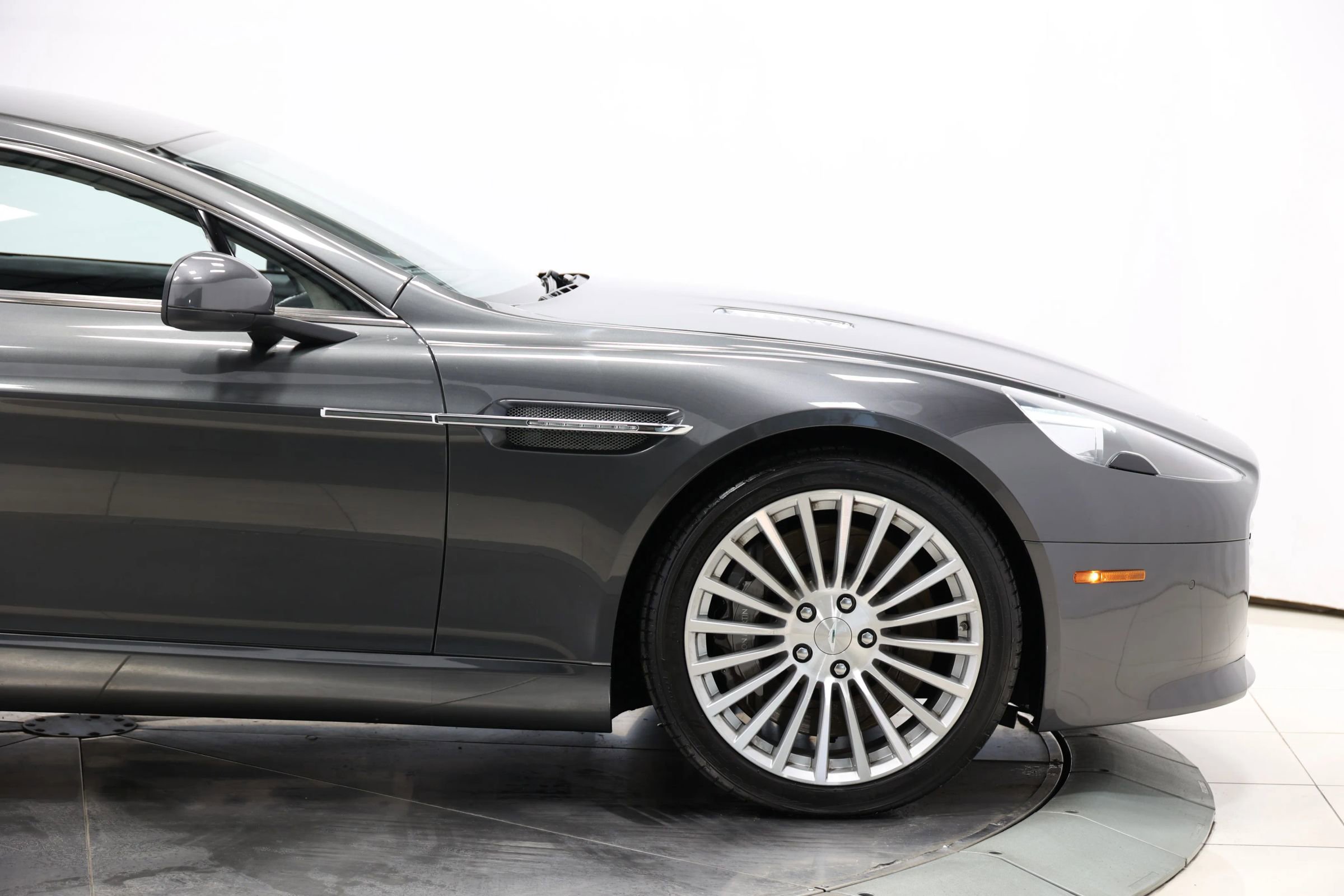 Used 2015 Aston Martin Rapide S RWD image 62