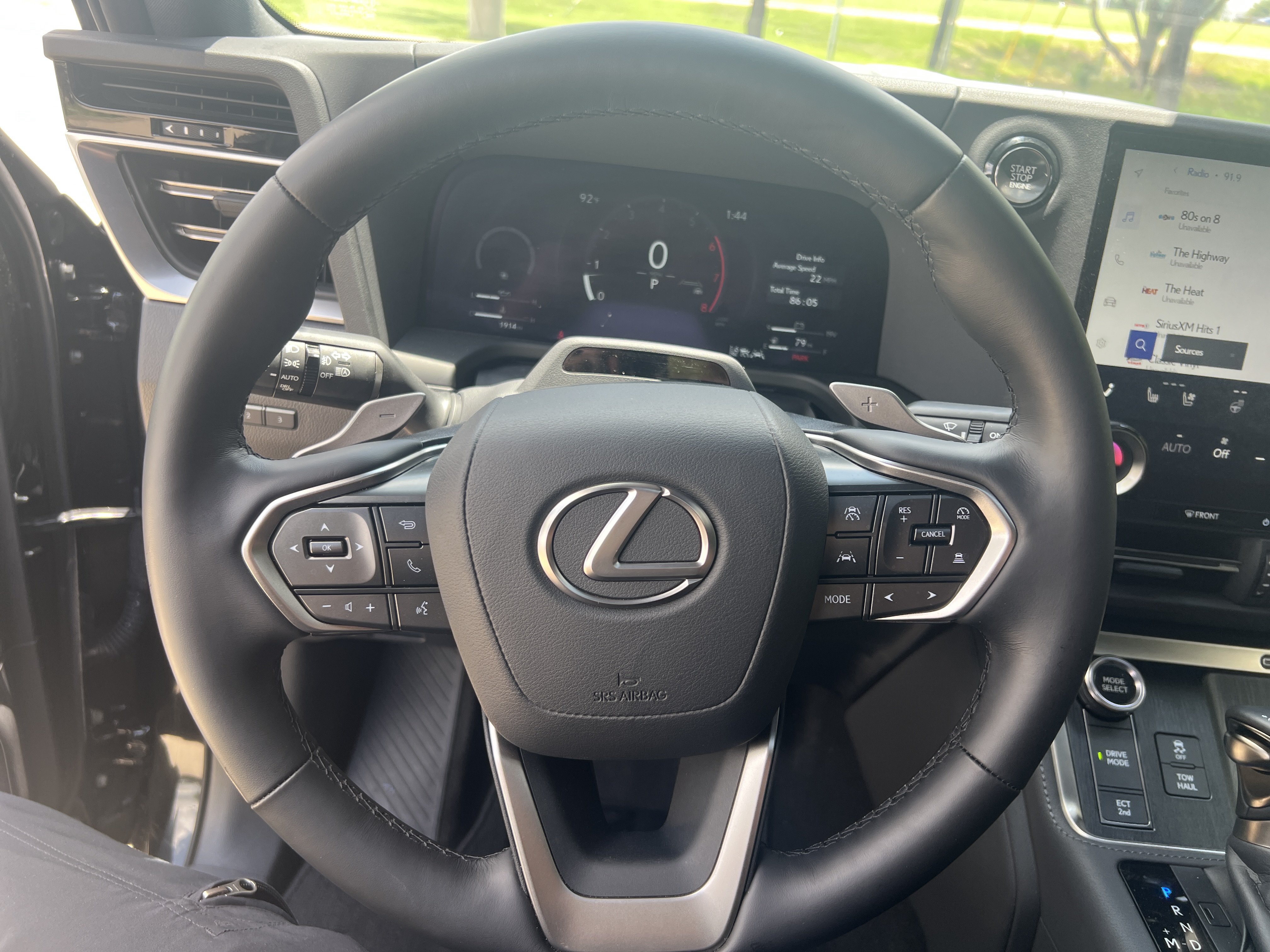 Used 2025 Lexus GX 550 w/ Accessory Package (31) AWD/4WD image 16