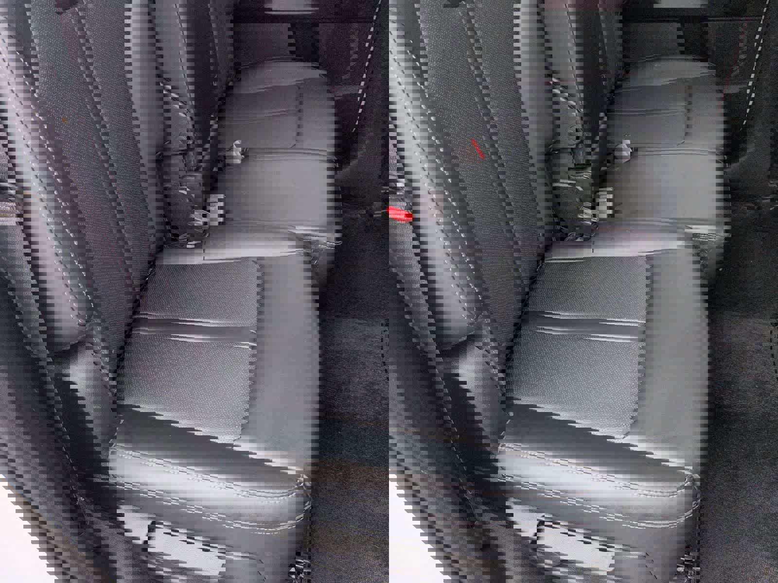 Used 2021 Kia Sorento S w/ Panoramic Sunroof Package image 18