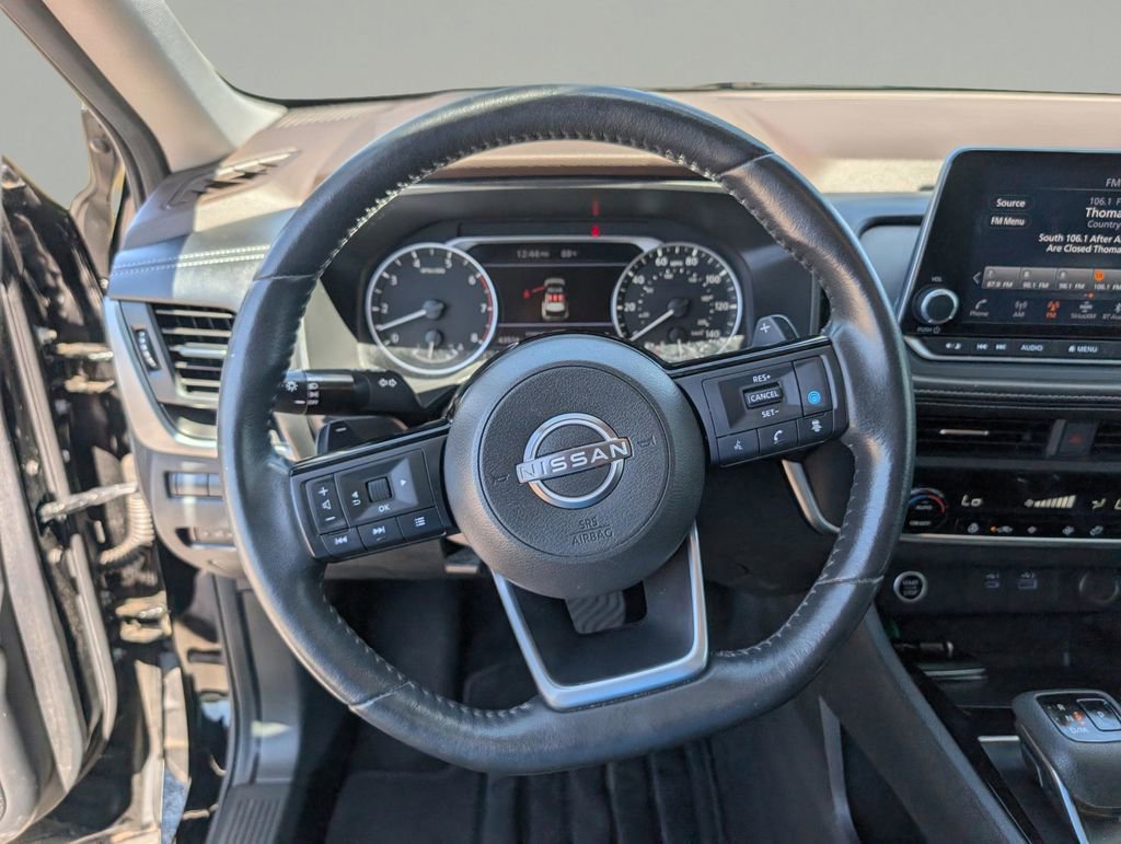 Used 2023 Nissan Rogue SV w/ SV Premium B Package FWD image 21