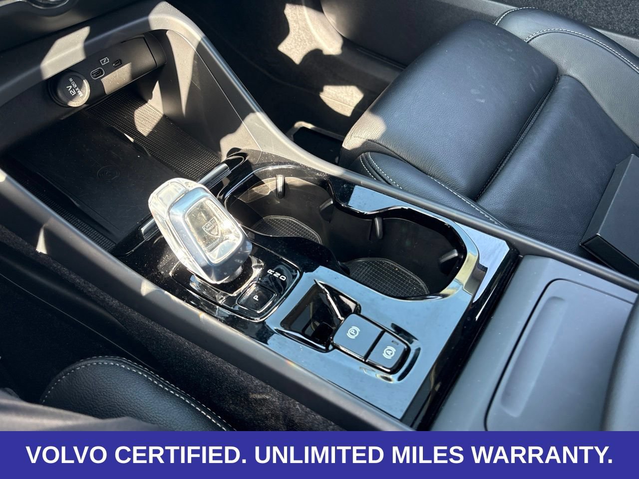 Certified 2023 Volvo XC40 B5 Plus w/ Protection Package Premier AWD/4WD image 19