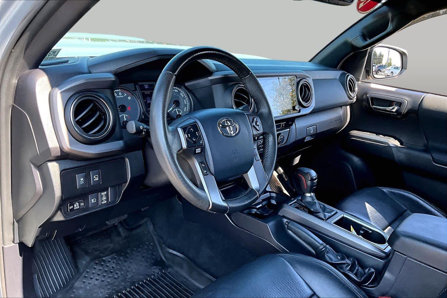 Certified 2020 Toyota Tacoma TRD Sport w/ TRD Premium Sport Package AWD/4WD image 17