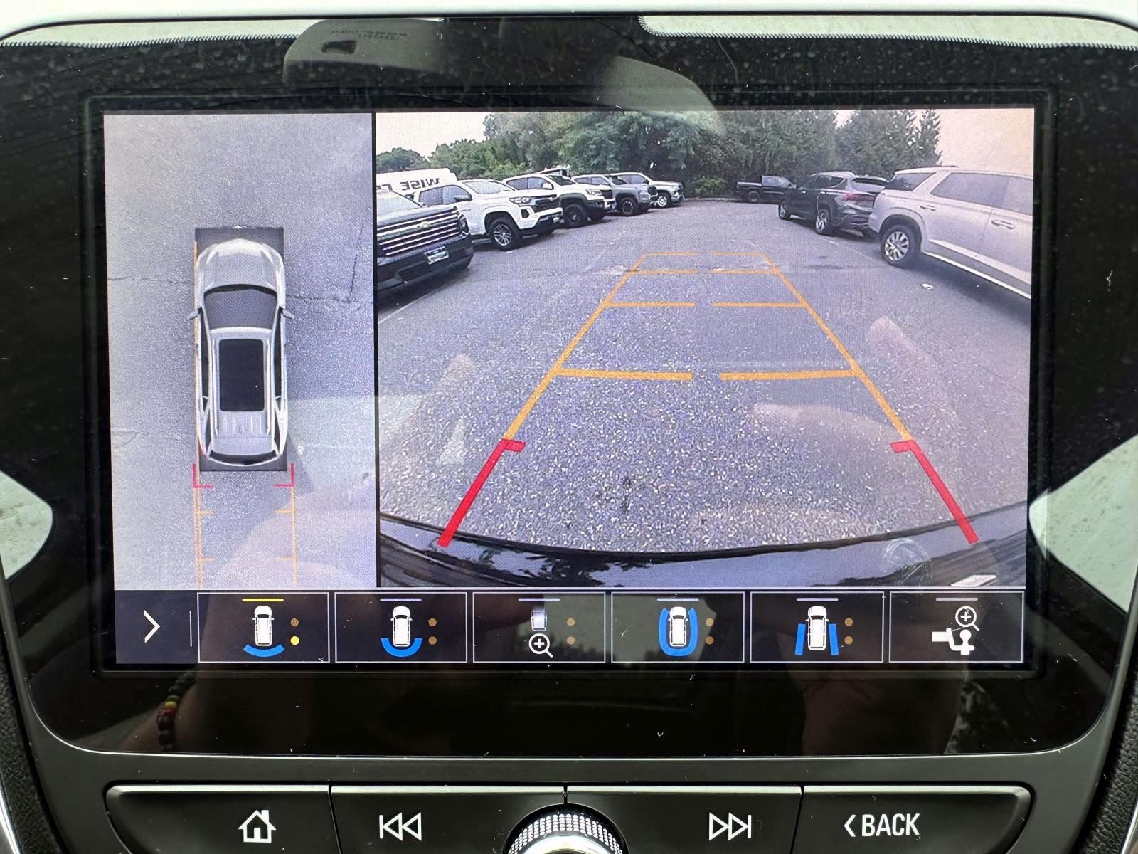 Used 2021 Chevrolet Equinox Premier AWD/4WD image 23