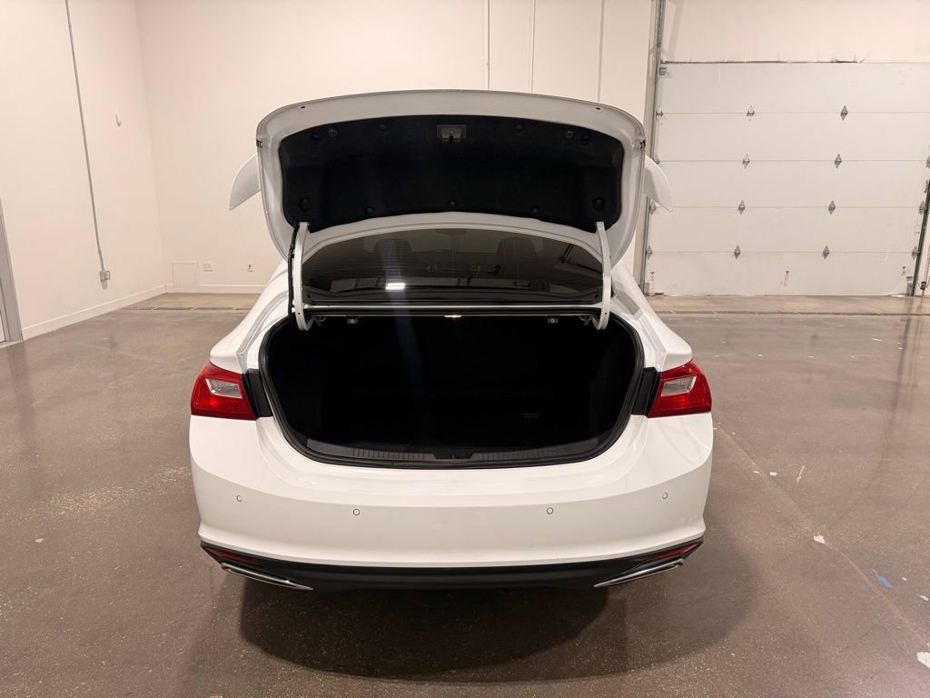 Used 2024 Chevrolet Malibu RS image 9