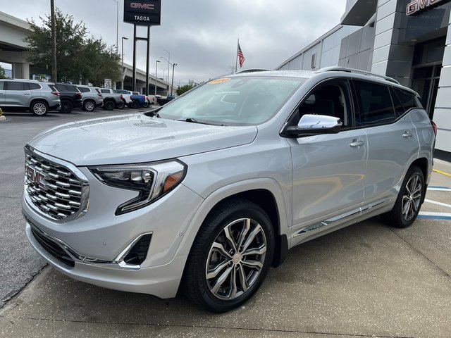 Used 2020 GMC Terrain Denali w/ Denali Premium Package image 3