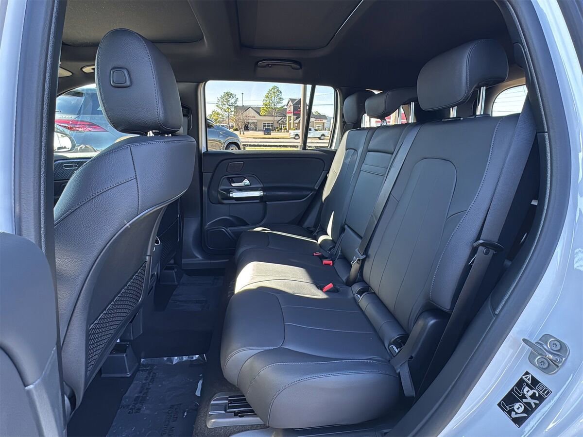 New 2026 Mercedes-Benz GLB 250 image 12