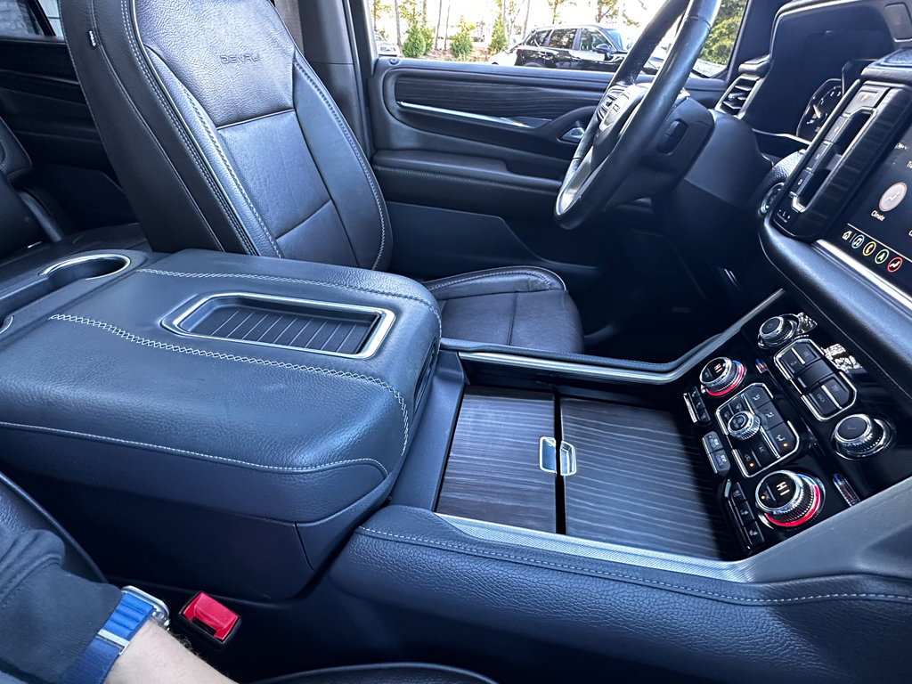 Used 2021 GMC Yukon Denali w/ Denali Ultimate Package image 16