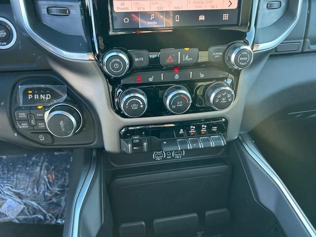 New 2026 RAM 1500 Big Horn AWD/4WD image 19